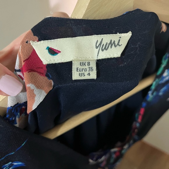 Yumi Floral Dress Size US 4 - Picture 3 of 3